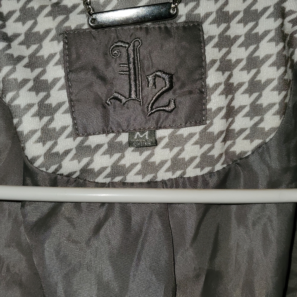 Blazer - Picture 3 of 3